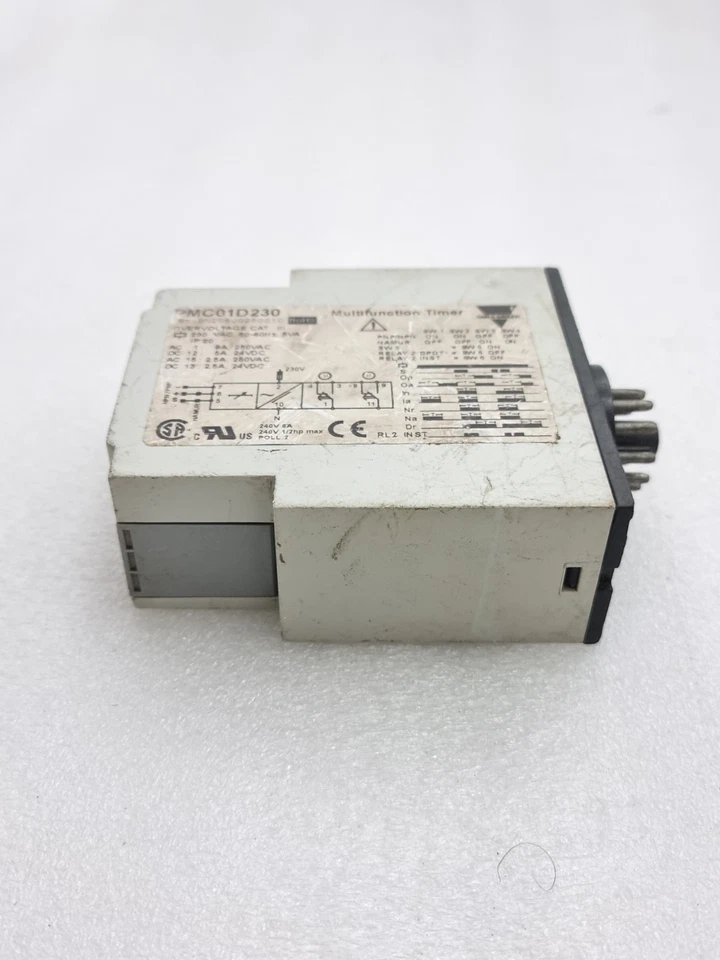 Carlo Gavazzi PMC01D230 Multifunction Timer 230Vac PMC01D230